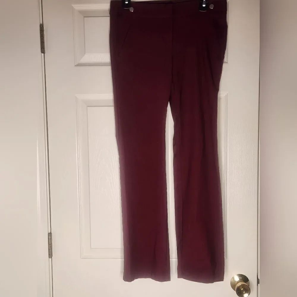 Soho Apparel LTD 8 Burgundy Full Length Zipper Stretch Women's Pants